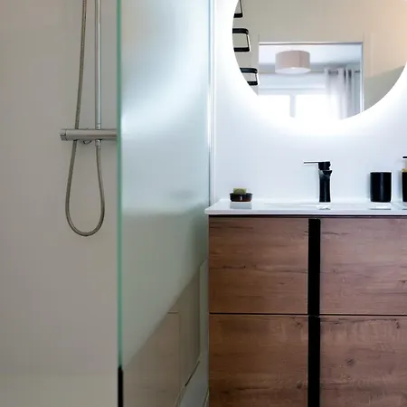 Superbe Entierement Renove - Proche - Quartier Presidents * لي سابلِ دولونْ